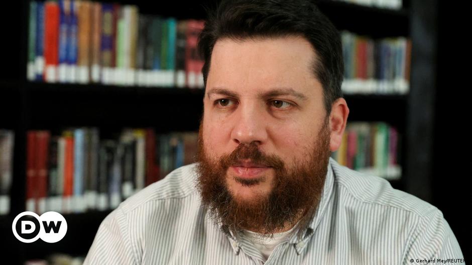 Navalny ally Leonid Volkov attacked near home in Lithuania – DW – 03/13/2024