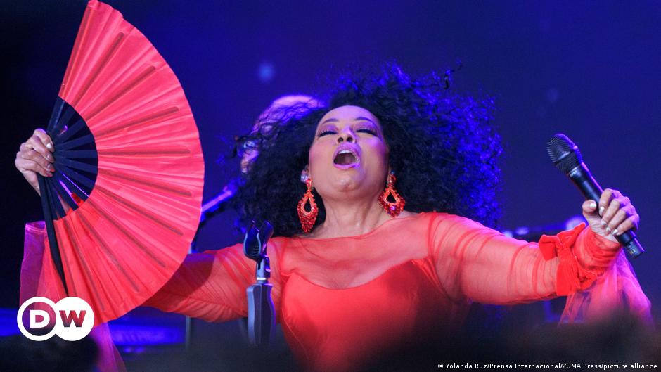 Soul legend not easing up as she turns 80 – DW – 03/25/2024