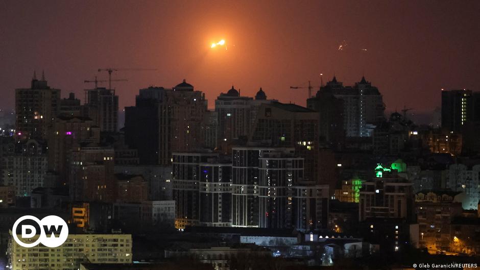 Russia launches fresh strikes on Kyiv, Lviv – DW – 03/24/2024