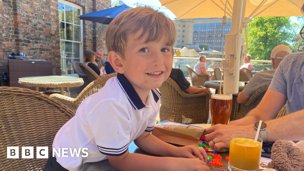 Children with allergies ‘put at risk by schools’