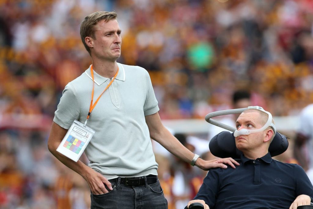 March of the Day: Former players join fight against MND with long distance walk