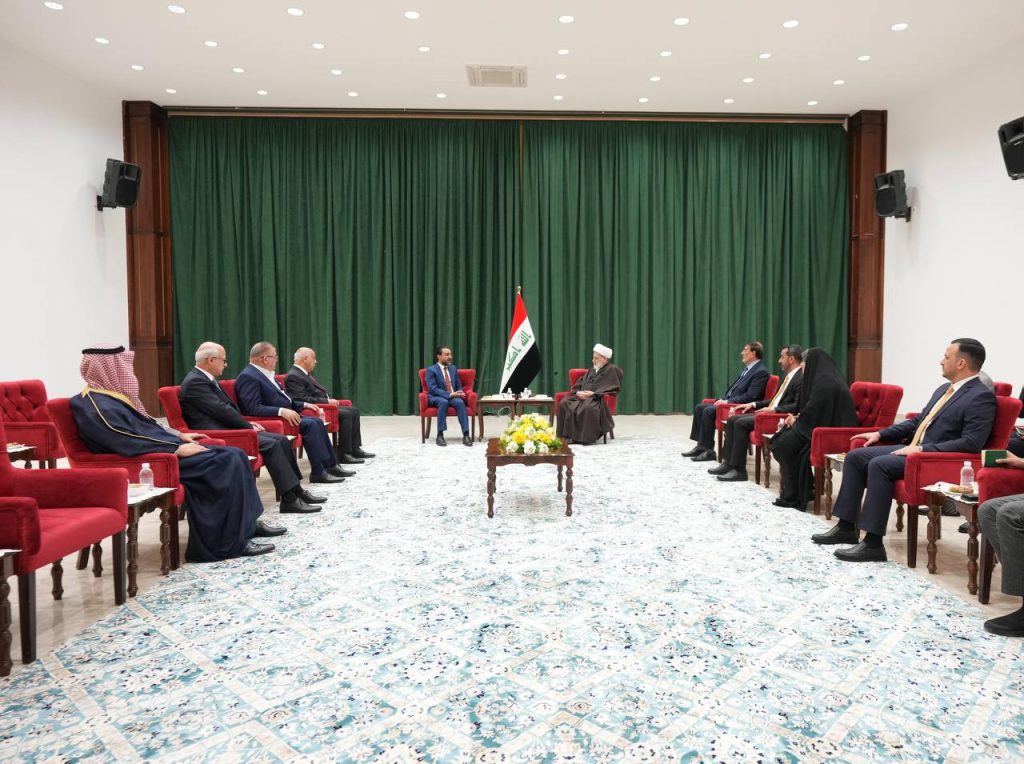 President Al-Halbousi and Sheikh Hammam Hamoudi stress the importance of dialogue and consensus in stabilizing the political process