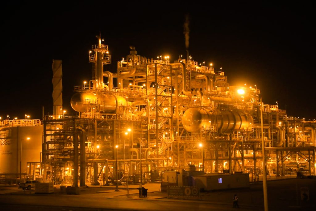 Oil announces the start of trial operation of the Azmara units in the Basra and Doura refineries
