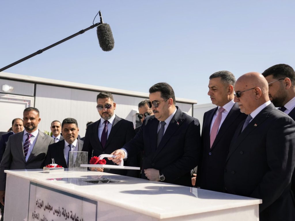 Al-Sudani lays the foundation stone for the infrastructure development project in the city district of Basra