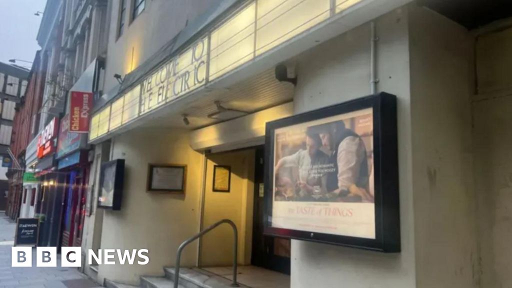 The Electric Cinema: Petition to save venue sent to council