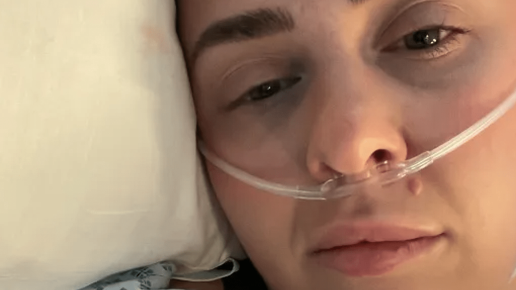 Harrowing reality of endometriosis laid bare as two friends reveal ‘screaming in pain’ and ‘bleeding for 72 days’