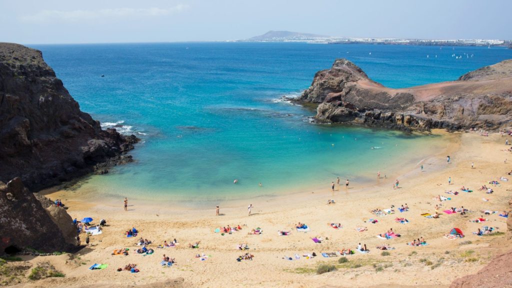 Brit tourist hotspot on SHARK ALERT with warning flags raised after beasts seen lurking off beaches ahead of Easter hols