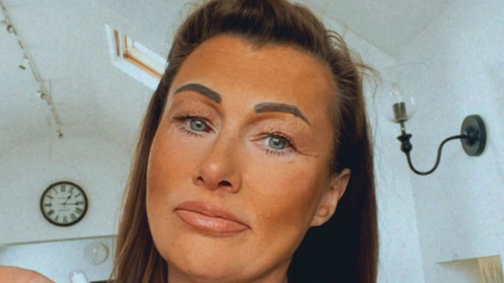 Mum ‘minutes from death’ after £25 ‘Barbie drug’ bought online ‘poisoned’ her body on holiday