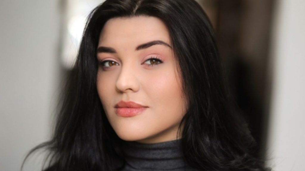 Actress, 30, died just 3 weeks after doctors discovered the true cause of her ‘anxiety’ and ‘leg sprain’