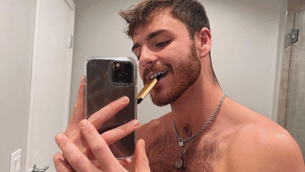 ‘Please quit, it’s not worth it,’ pleads man, 24, who ‘vaped a HOLE in his lung’ and was left struggling to breathe