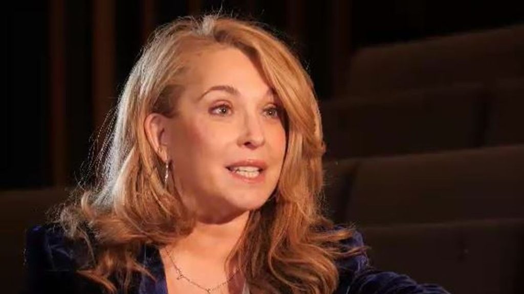 Tracy-Ann Oberman: Death threats against Jewish actress see security ramped up at West End theatre | Ents & Arts News