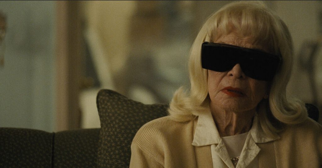 ‘Mother, Couch’ Review: The Family That Stays Together