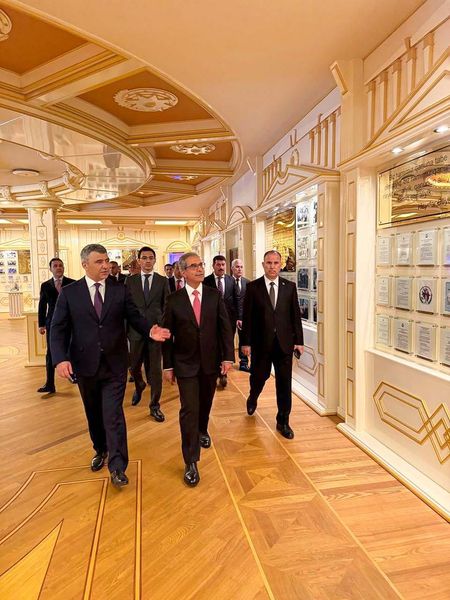 Faiq Zidane visits the Supreme Court of Azerbaijan