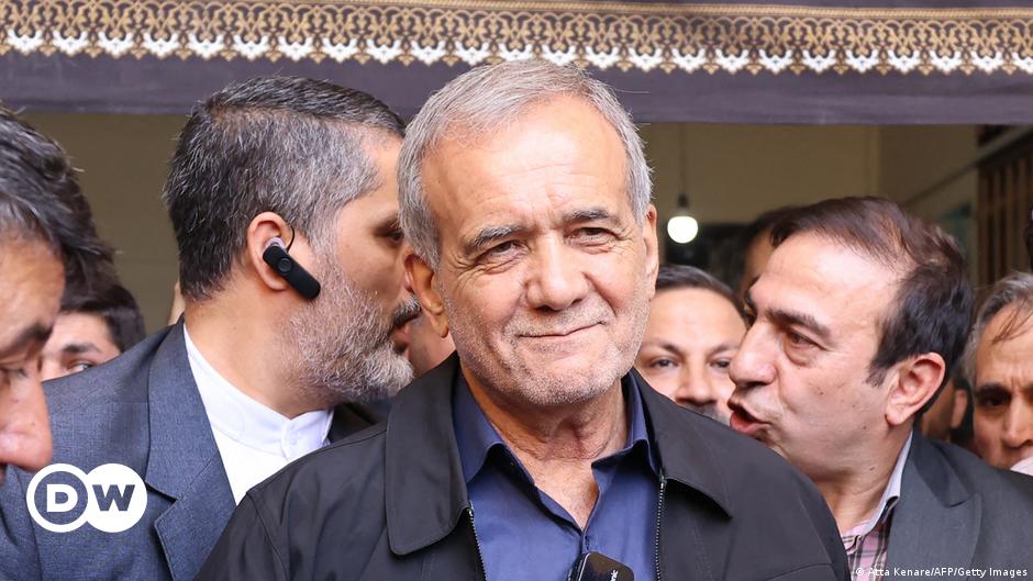 Moderate Pezeshkian wins presidential runoff – DW – 07/06/2024