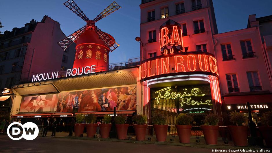 Paris’ Moulin Rouge cabaret gets its red windmill back – DW – 07/06/2024