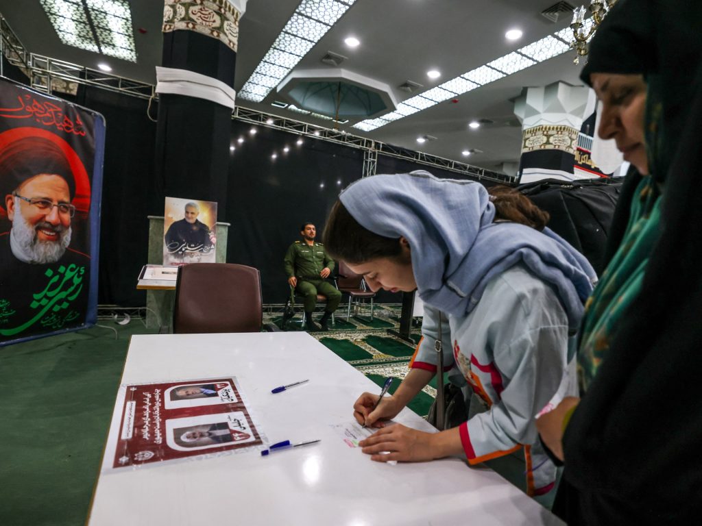 Polls close in Iran presidential run-off | Elections News