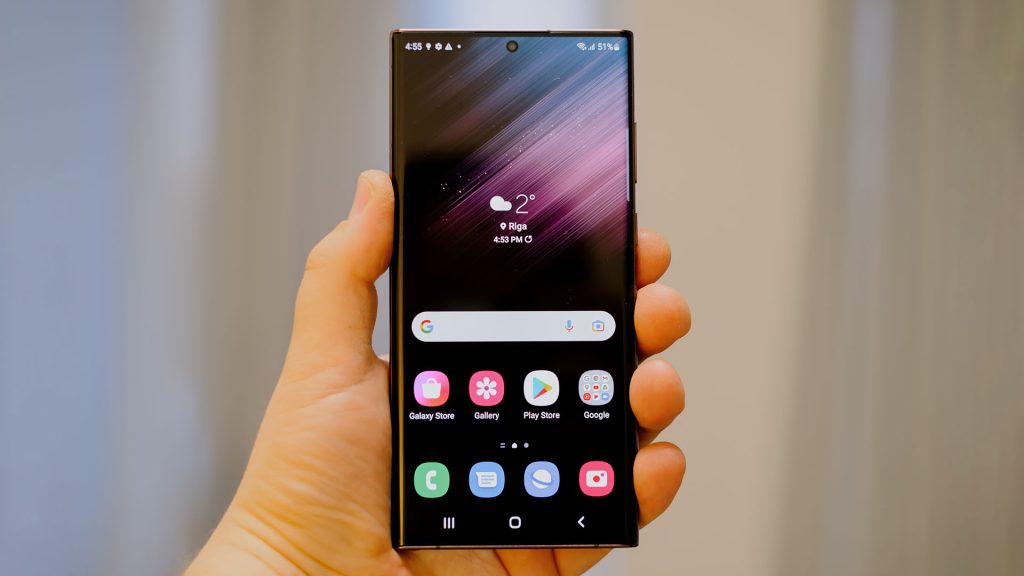 ‘Please go back’ beg Samsung fans demanding return of ‘removed’ features and cry ‘they are becoming everything I hate’