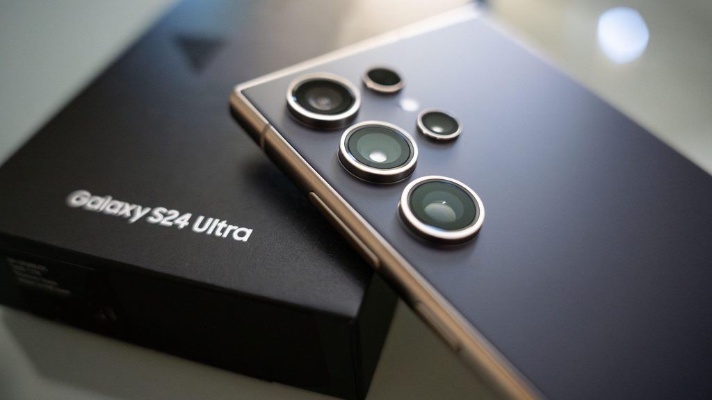 Samsung’s hidden ‘deep sleep’ button gives you instant battery life boost – you can still use phone with small downside