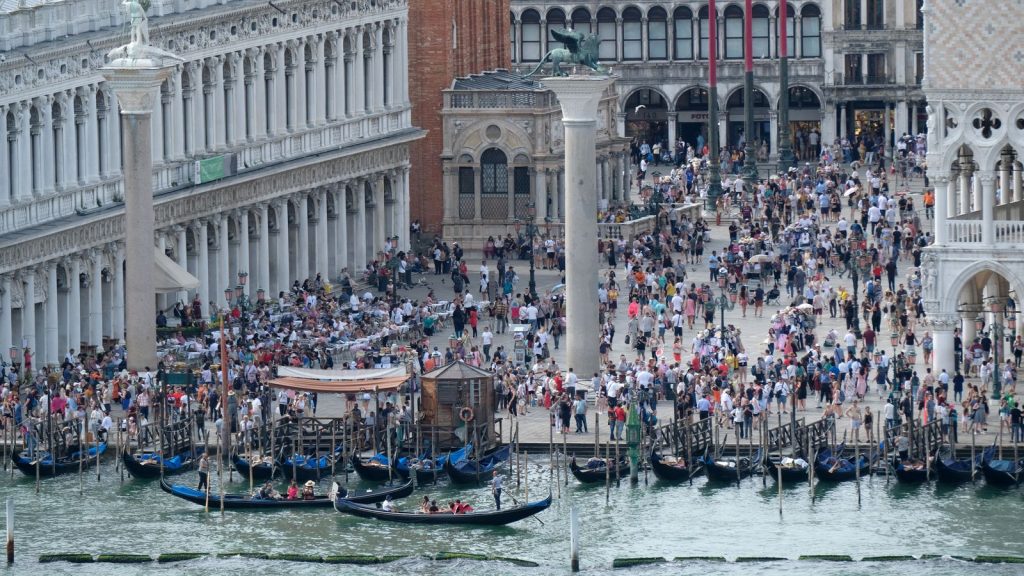 Venice hints at plans to double tourist tax after summer trial made £2m | World News
