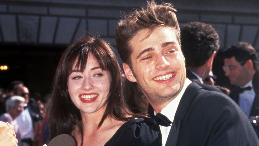 Beverly Hills, 90210 co-stars pay tribute to ‘force of nature’ Shannen Doherty | Ents & Arts News
