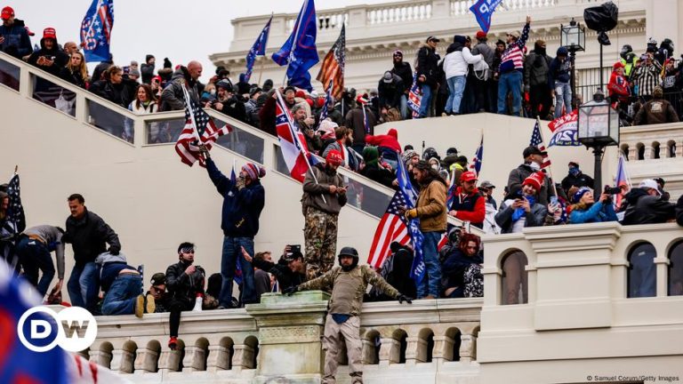 First rioter to breach US Capitol on January 6 sentenced – DW – 08/28/2024