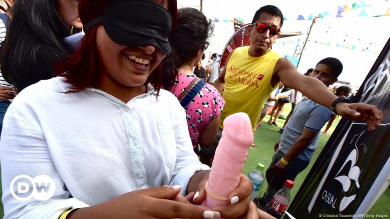 ‘Concerning’ rise in unprotected sex among teenagers – DW – 08/30/2024