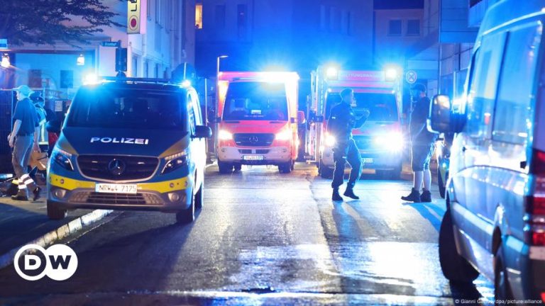 Several killed in stabbing at Solingen street party – DW – 08/24/2024