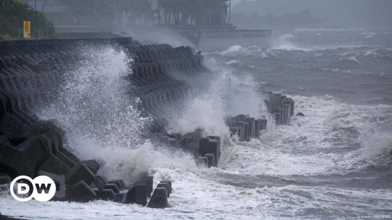 Typhoon Shanshan brings heavy rains, strong winds – DW – 08/29/2024