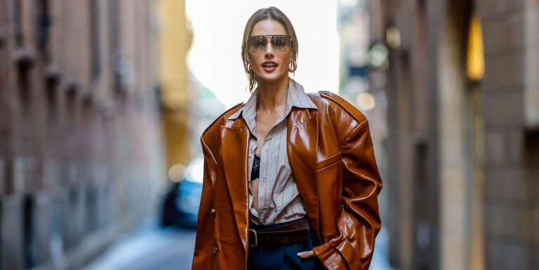 What color clothes suit me best? Here’s how to do the check