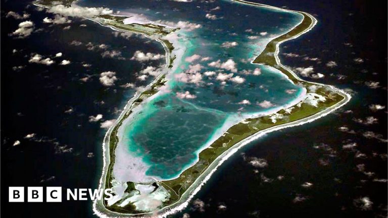 UK hands sovereignty of Chagos Islands to Mauritius