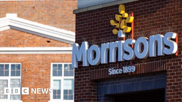 Morrisons Christmas delays extend to second day