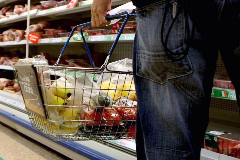 Food inflation rises for fourth consecutive month