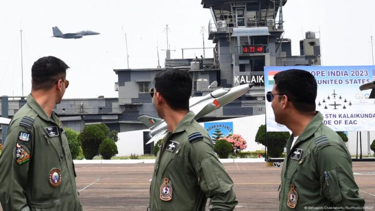 India’s air force hampered by aging fleet, delivery delays – DW – 06/06/2025