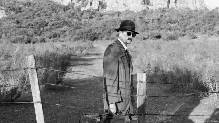 Mengele biopic explores mind of notorious Nazi physician – DW – 10/23/2025