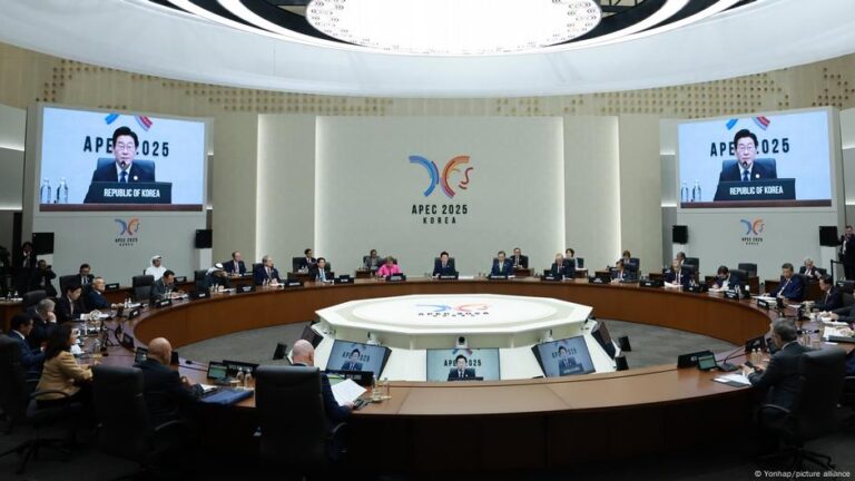 APEC summit starts after Trump and Xi agreed to trade truce – DW – 10/31/2025