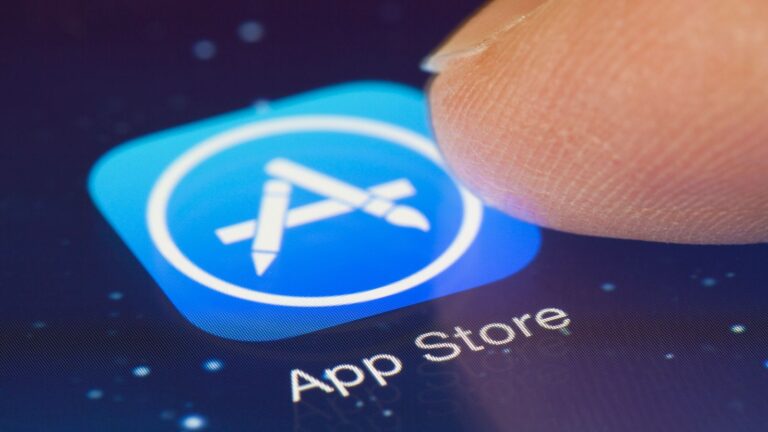 Apple users could get ‘significant’ compensation say lawyers, after tech firm loses competition ruling over ‘unfair’ £1.5bn app store fees | UK News