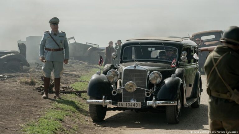 Russell Crowe portrays Hitler’s right-hand man – DW – 11/06/2025