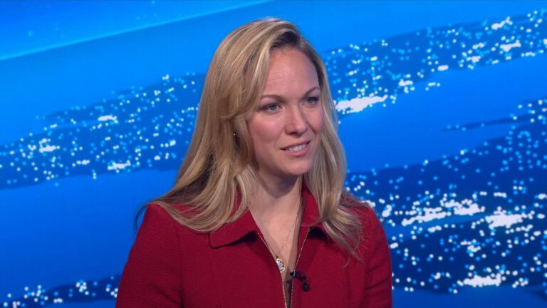 Tilly Norwood: Creator of AI actress insists she’s not designed to steal jobs | Ents & Arts News