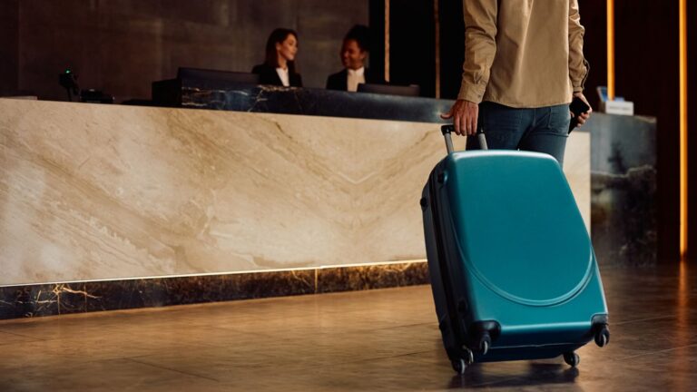 Best and worst hotel chains ranked by cost and customer score | Money News