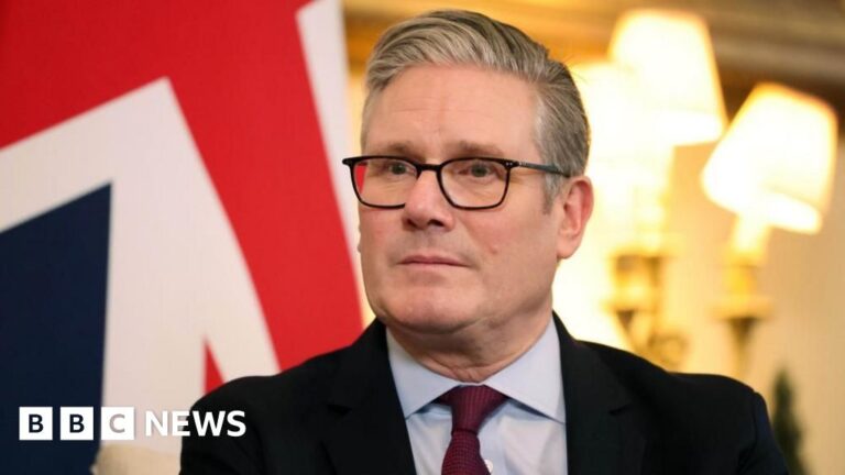 Doctor strike during flu outbreak would be ‘reckless’, says Starmer