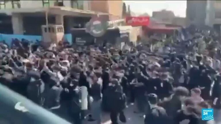 Iranian students protest at universities amid tensions with US