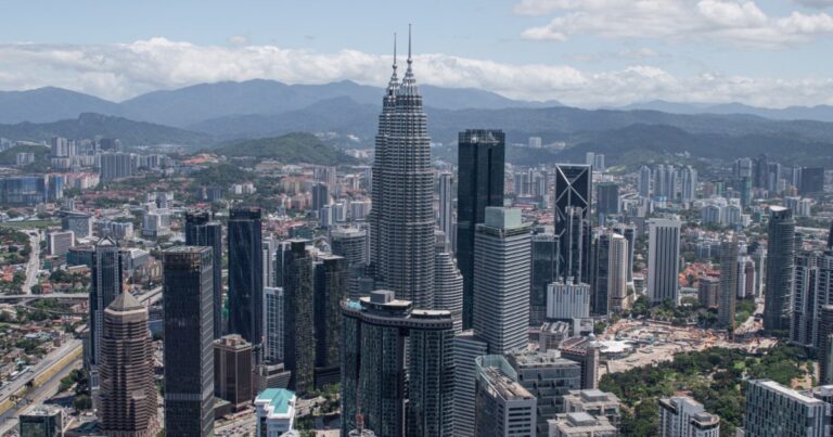 Malaysia moves to tighten rules for expats, raising fears of talent flight | Business and Economy News