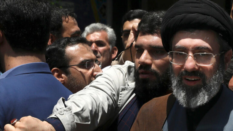 Trump trying to gauge whether new ayatollah is 'a leader he can work with'