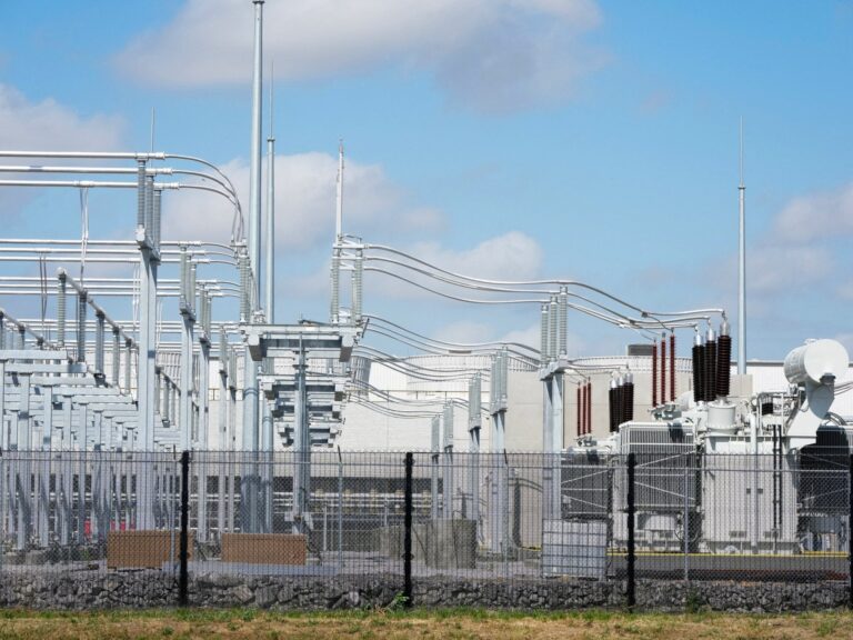 US heatwave raises alarms over AI data centre energy demands | Energy News