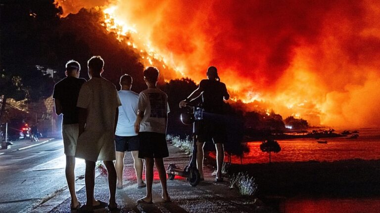 At least people in 10 in intensive care and thousands flee intense wildfire in Croatia