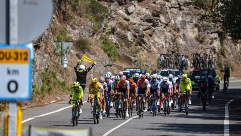 Teenage British cyclist Finlay Tarling dies in Tour of Portugal accident