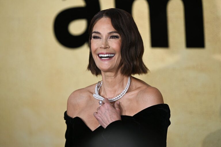 Teri Hatcher to play Miranda Priestly in West End’s Devil Wears Prada musical