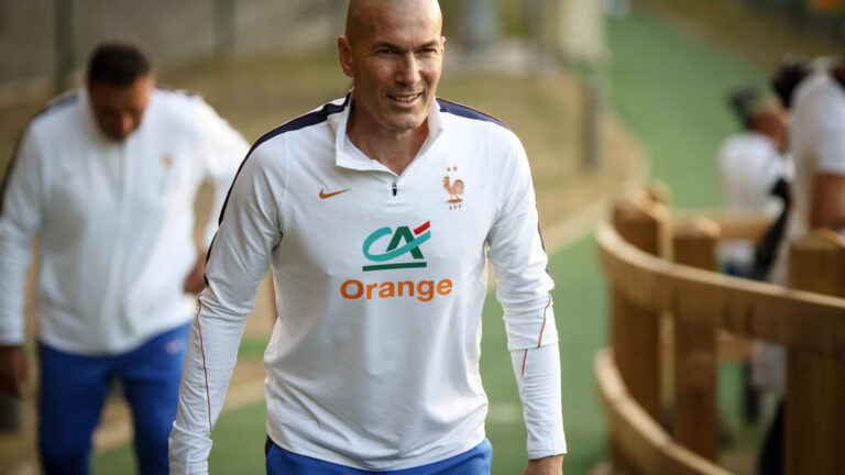 Football: France enter new era with Zinédine Zidane