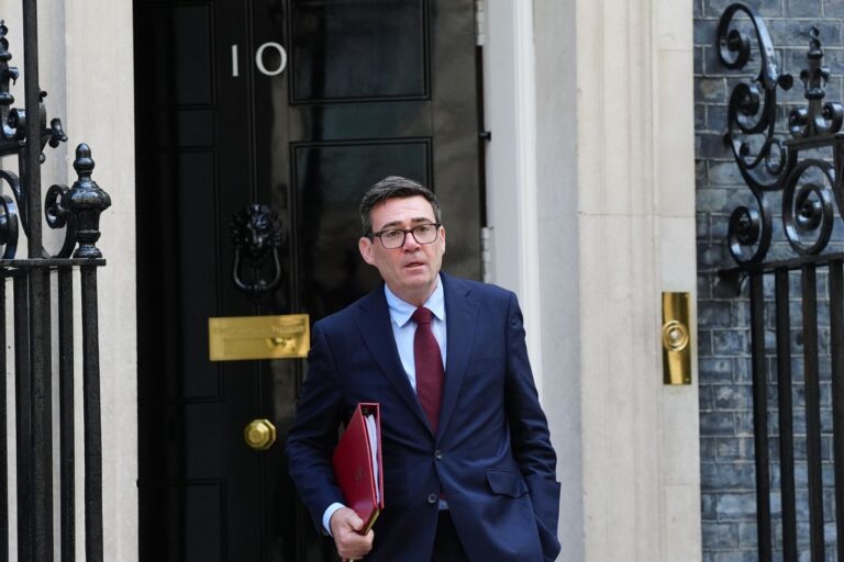 Hundreds of hospitality businesses call on Burnham to lower VAT